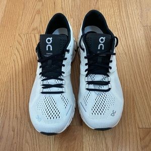 NEW On Cloud X | women’s 7.5 | running sneaker